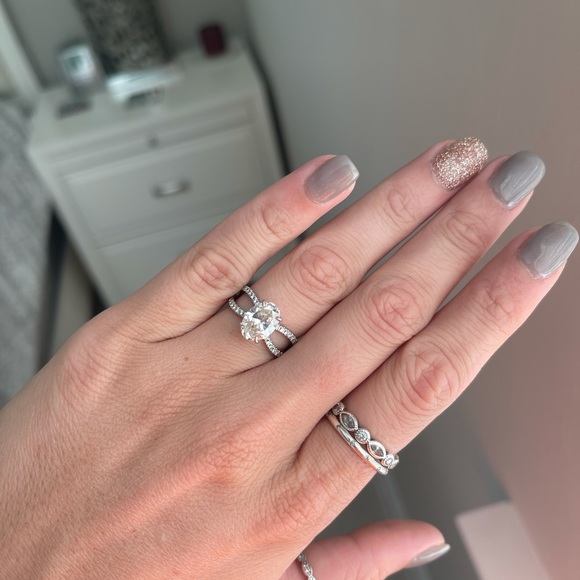 Vrai 2.14 Platinum Engagement Ring size 7 - Picture 2 of 13